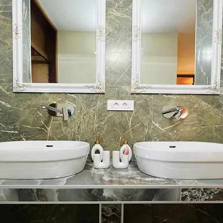 Grand Cesar Apartman *