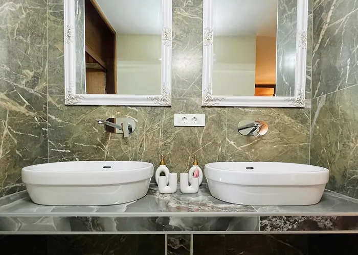 Grand Cesar Apartma *